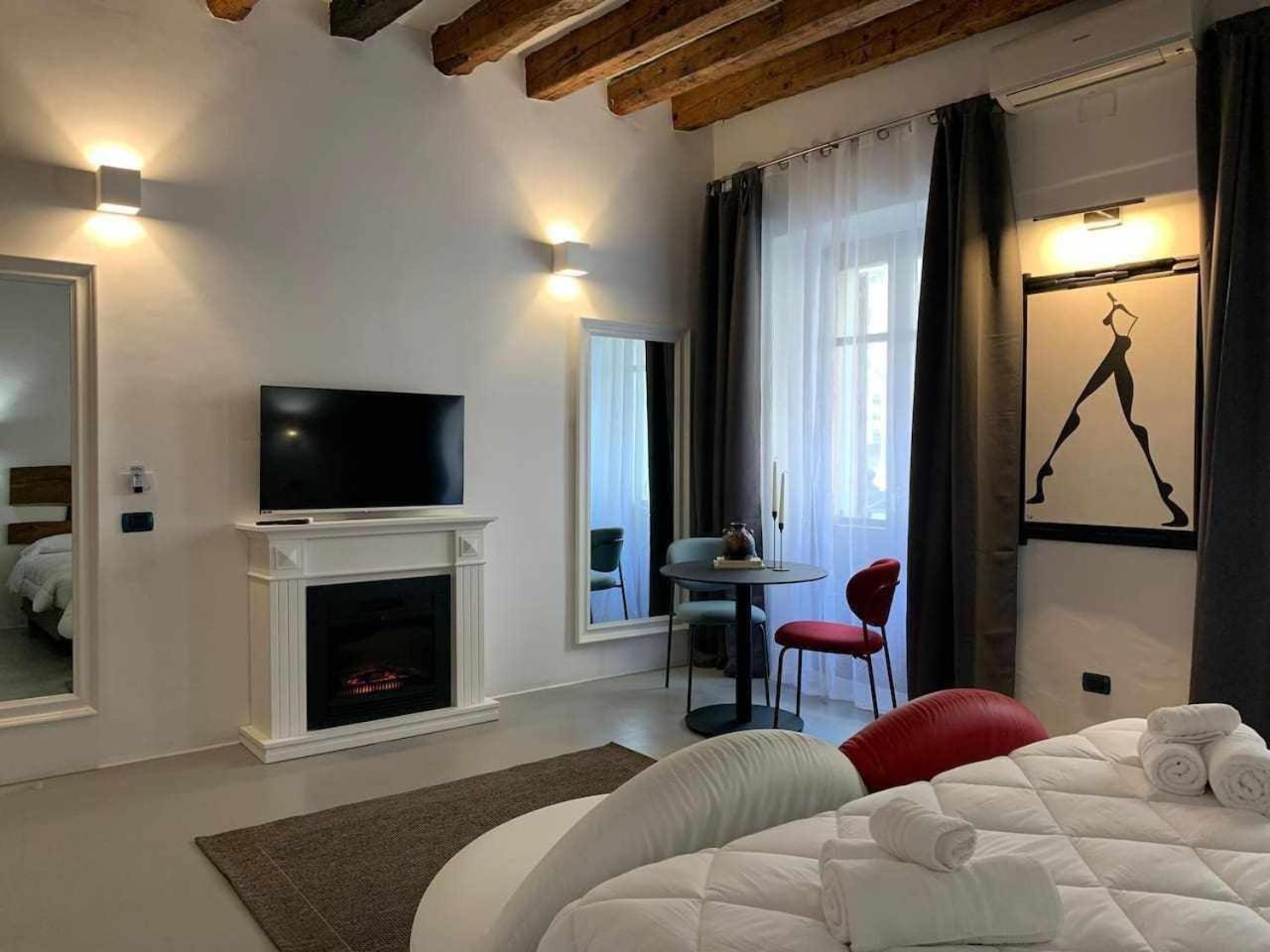 C&O Savoia Rooms Cagliari Extérieur photo