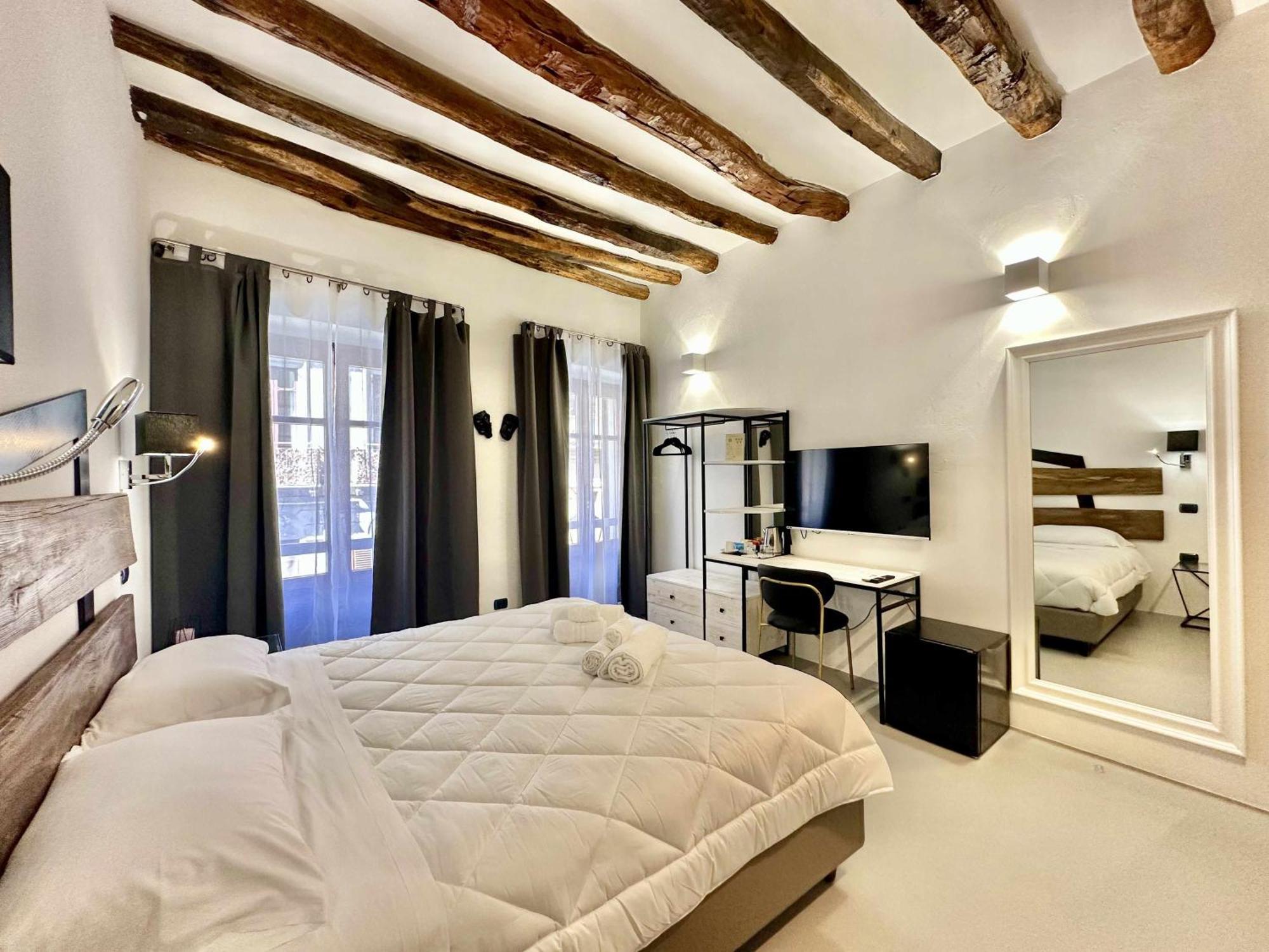 C&O Savoia Rooms Cagliari Extérieur photo