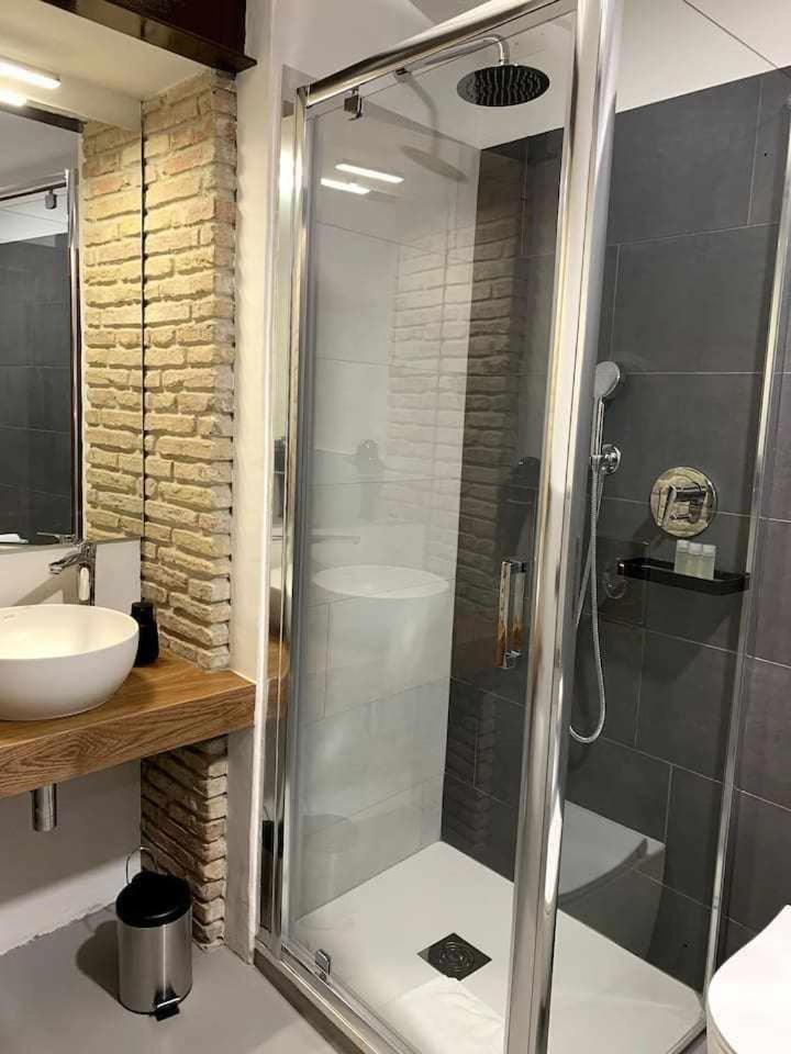 C&O Savoia Rooms Cagliari Extérieur photo