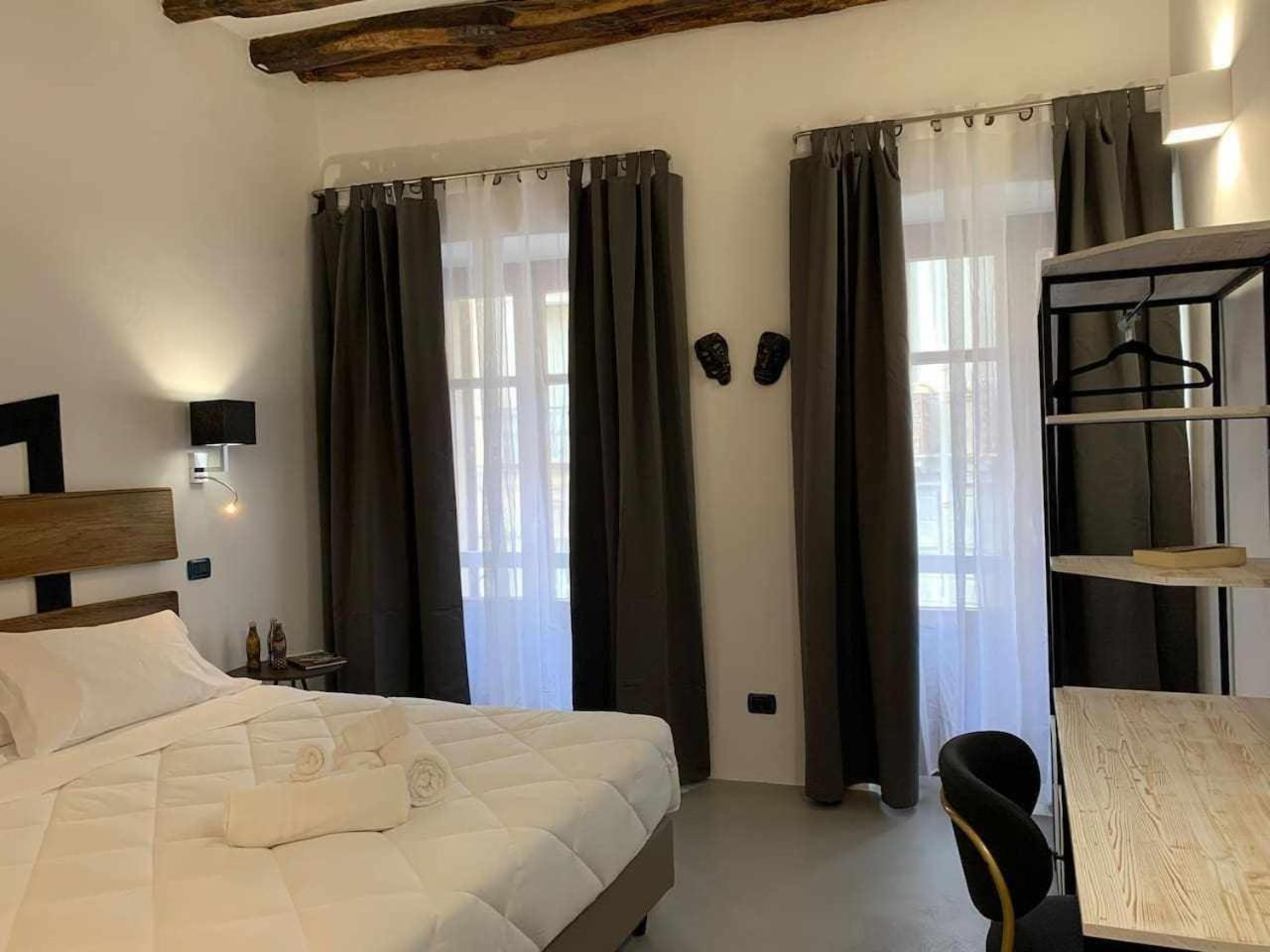C&O Savoia Rooms Cagliari Extérieur photo