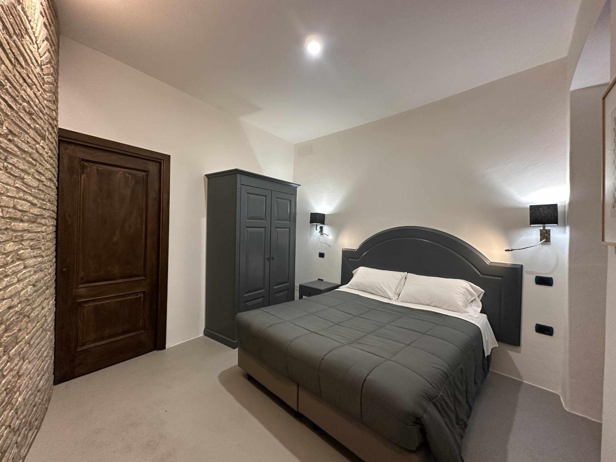 C&O Savoia Rooms Cagliari Extérieur photo